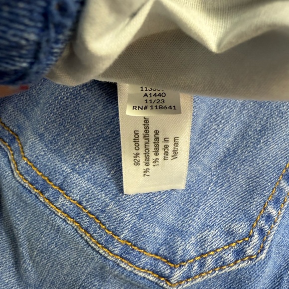 NWT Lane Bryant Denim Jeans with Brown Button Details - Picture 9 of 12